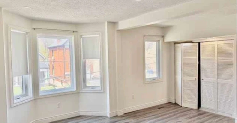 137 Queen Street S, Hamilton, ON, L8P 3S3 - 2