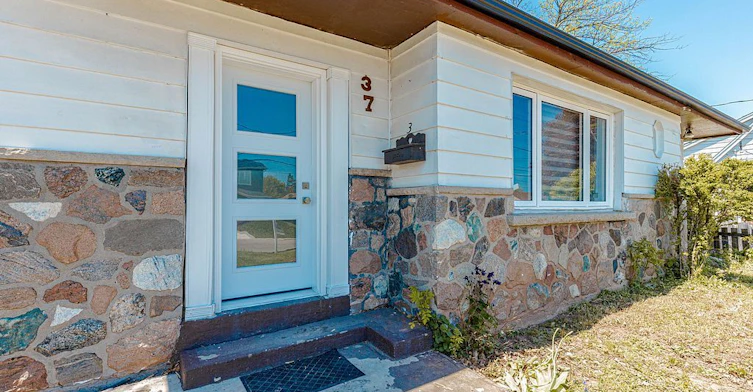 37 Warwick Road, Hamilton, ON, L8E 1Y5 - 3