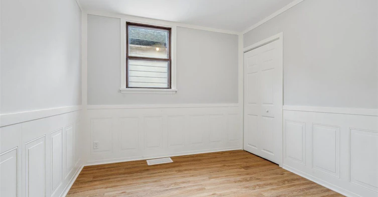 Upper-93 East 31st Street, Hamilton, ON, L8V 3N9 - 11