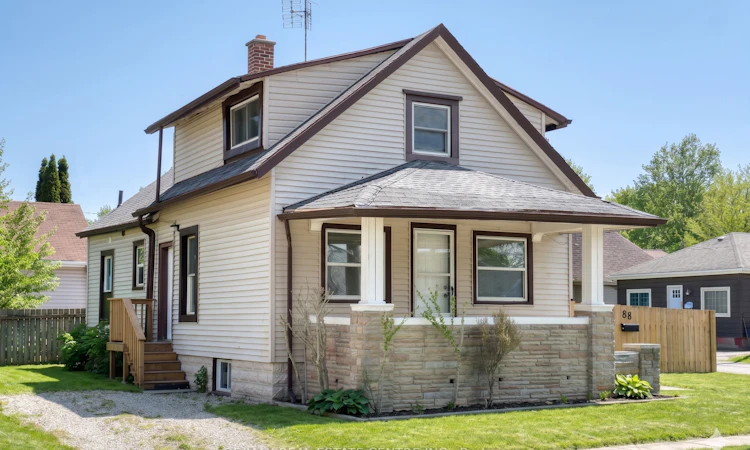 88 Lorne Avenue