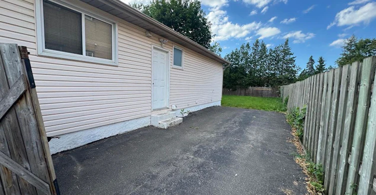 6131 Valley Way N, Niagara Falls, ON, L2E 1X9 - 26