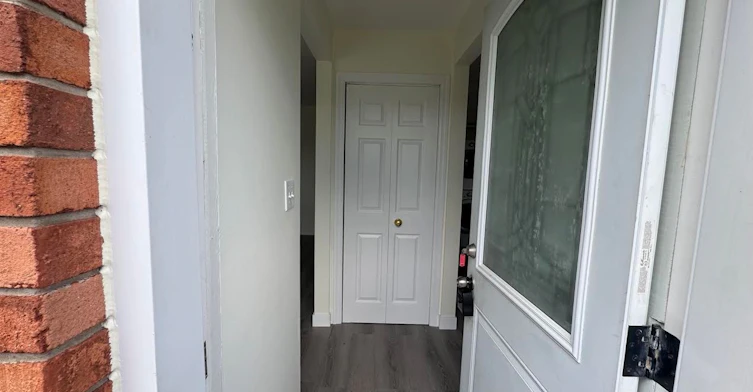 6131 Valley Way N, Niagara Falls, ON, L2E 1X9 - 3