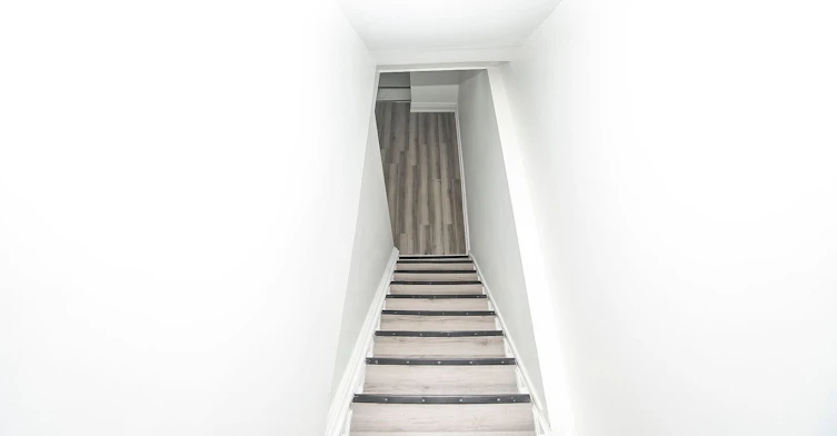 20 Somerset Avenue E, Hamilton, ON, L8L 2L5 - 32