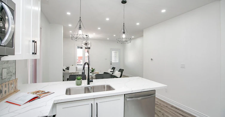 20 Somerset Avenue E, Hamilton, ON, L8L 2L5 - 12