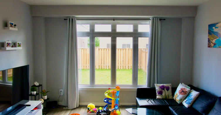 9565 Tallgrass Avenue, Niagara Falls, ON, L2G 0Y3 - 9