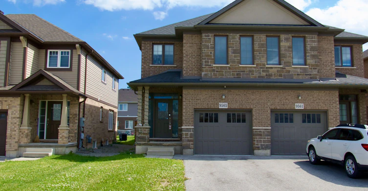 9565 Tallgrass Avenue, Niagara Falls, ON, L2G 0Y3