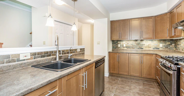 258 Mcmeeken Drive, Cambridge, ON, N3C 4N8 - 11