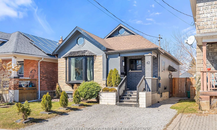 63 Lowell Avenue E