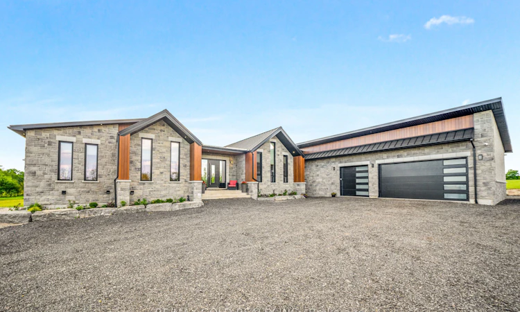 554068 Mono Amaranth Townline