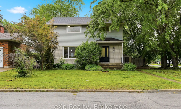 42 Rosewood Avenue