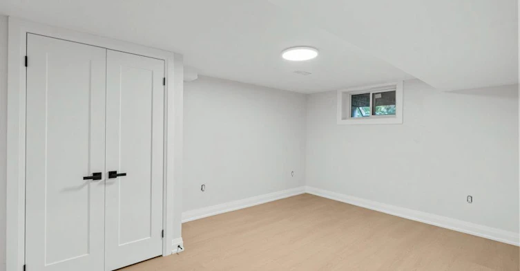 Lower-855 Garth Street, Hamilton, ON, L9C 4K7 - 7