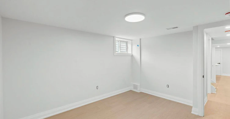 Lower-855 Garth Street, Hamilton, ON, L9C 4K7 - 10
