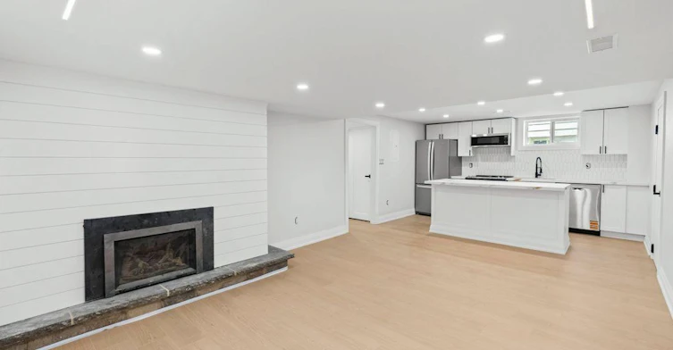 Lower-855 Garth Street, Hamilton, ON, L9C 4K7 - 4