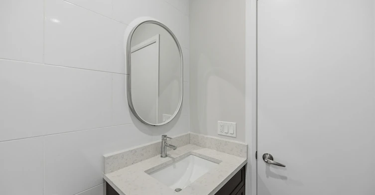 202-369 Hunter Street W, Peterborough, ON, K9H 2M5 - 7