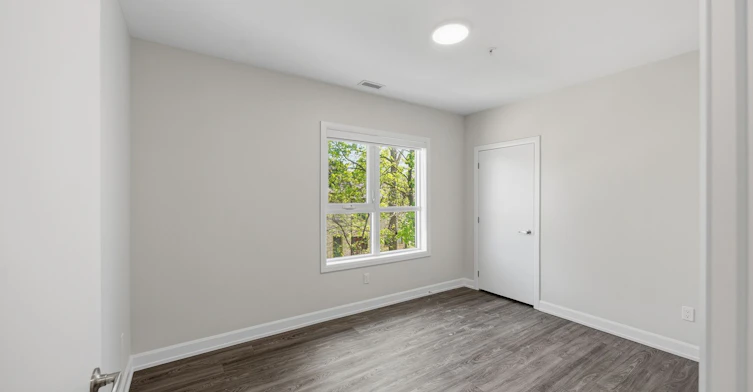 203-369 Hunter Street W, Peterborough, ON, K9H 2M5 - 5