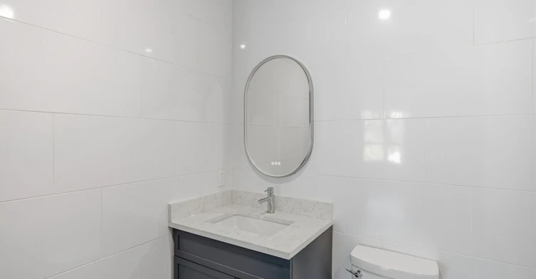 203-369 Hunter Street W, Peterborough, ON, K9H 2M5 - 4