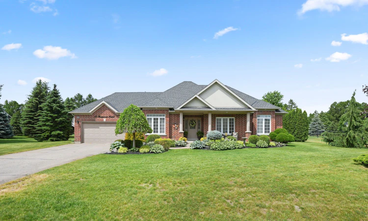 12 Thomson Trail
