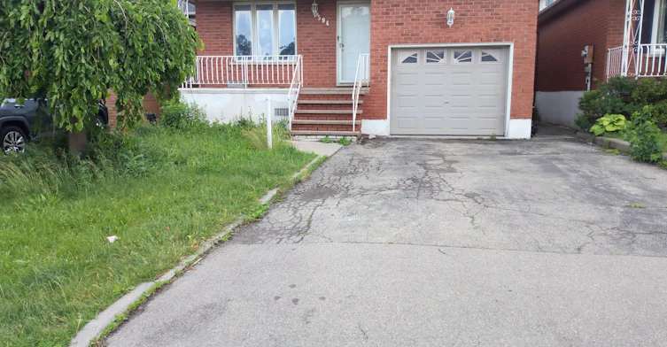 Gound & Bsmt-594 Queen Victoria Drive, Hamilton, ON, L8W 3E5