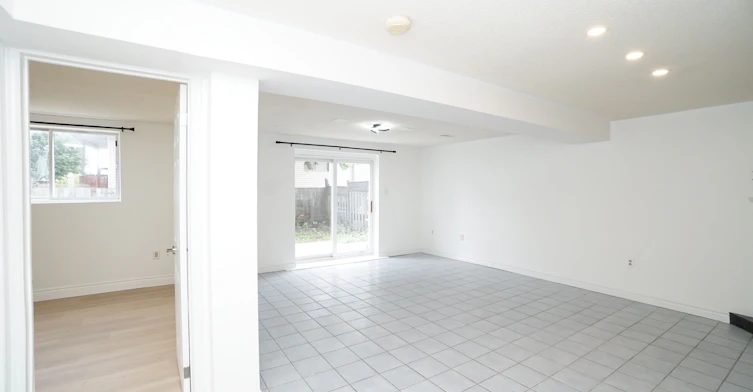 Gound & Bsmt-594 Queen Victoria Drive, Hamilton, ON, L8W 3E5 - 7