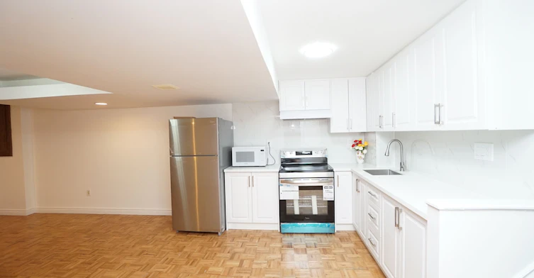 Gound & Bsmt-594 Queen Victoria Drive, Hamilton, ON, L8W 3E5 - 24