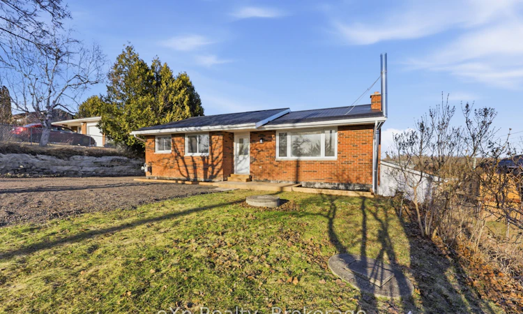 696 Whites Road