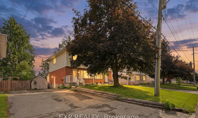 83 Oriole Parkway W