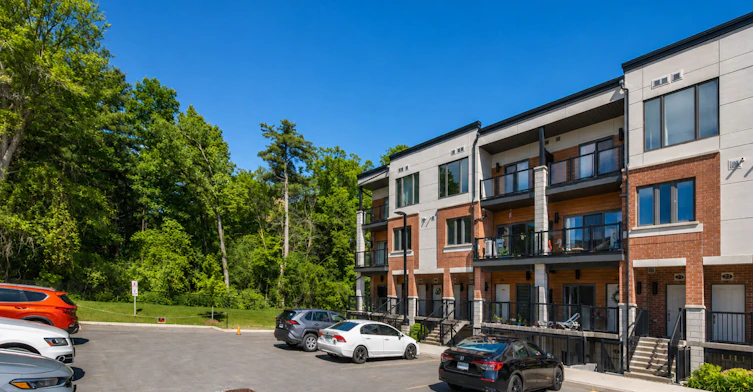 23-25 Isherwood Avenue, Cambridge, ON, N1R 0E2 - 2