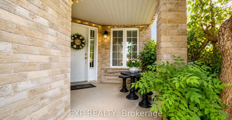 Upper-287 Resurrection Drive, Kitchener, ON, N2N 3H4 - 2