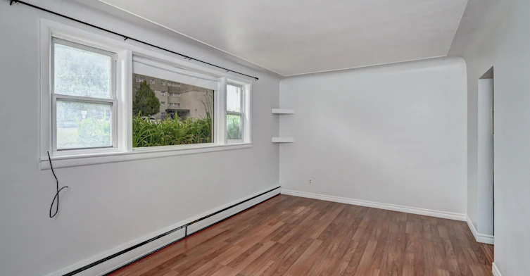 0-1230 Queens Boulevard, Kitchener, ON, N2M 1C3 - 2