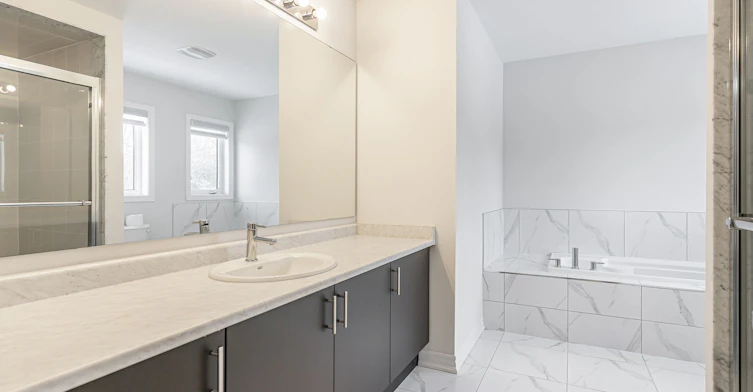 33 Gilham Way, Brant, ON, N0E 1N0 - 33