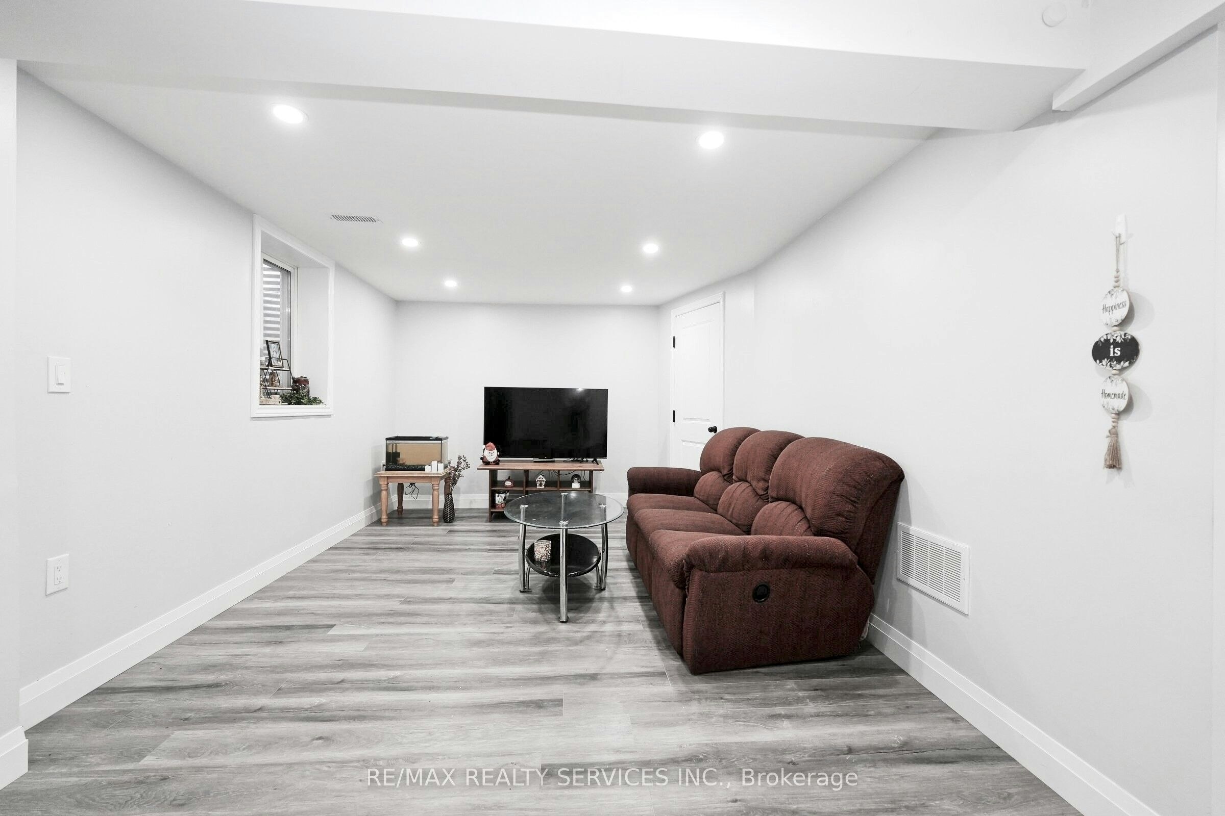 8 Yeoman Drive, Brantford, ON, N3R 7S8 - 36