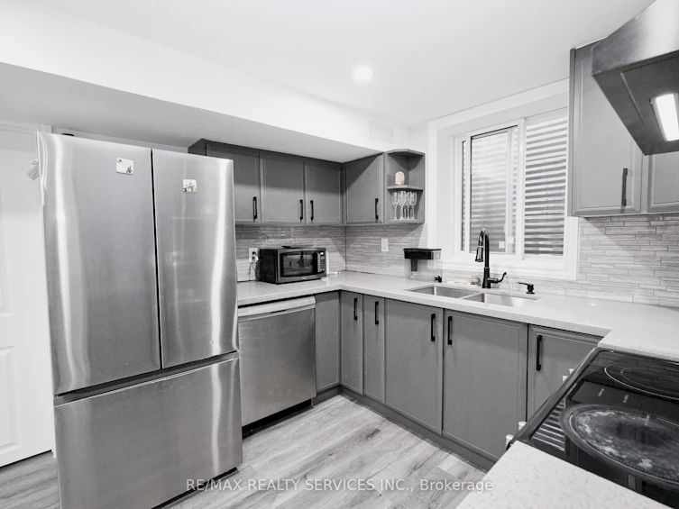 8 Yeoman Drive, Brantford, ON, N3R 7S8 - 38