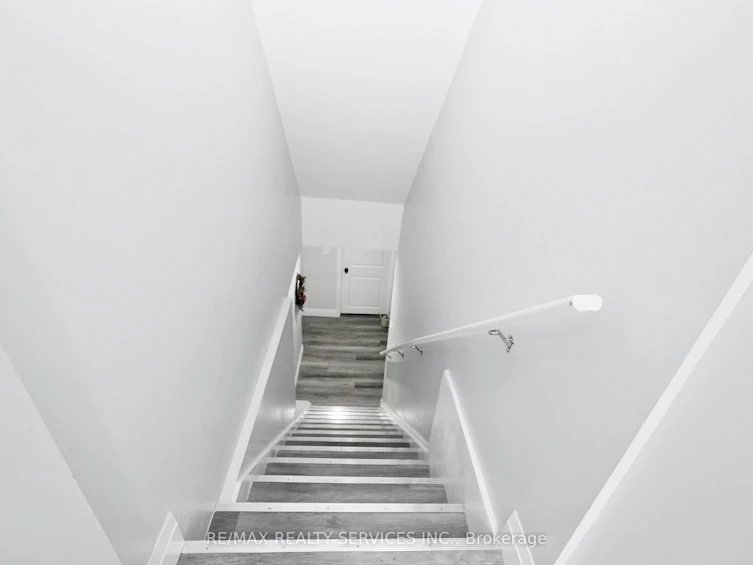 8 Yeoman Drive, Brantford, ON, N3R 7S8 - 33