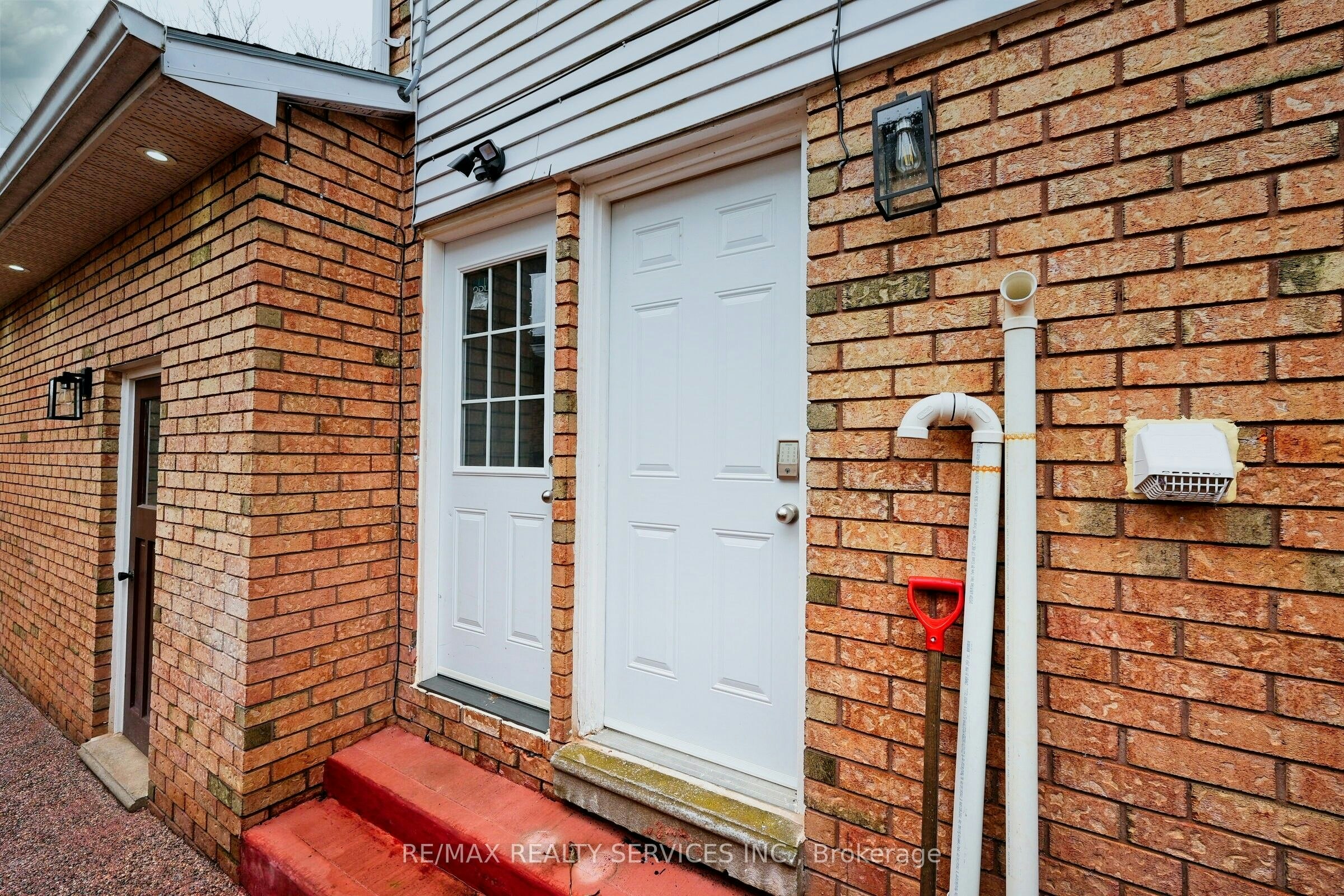 8 Yeoman Drive, Brantford, ON, N3R 7S8 - 45