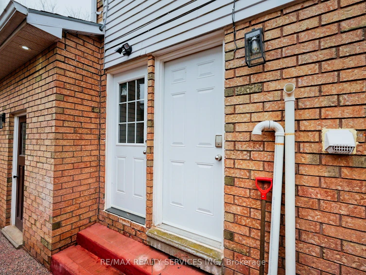 8 Yeoman Drive, Brantford, ON, N3R 7S8 - 45