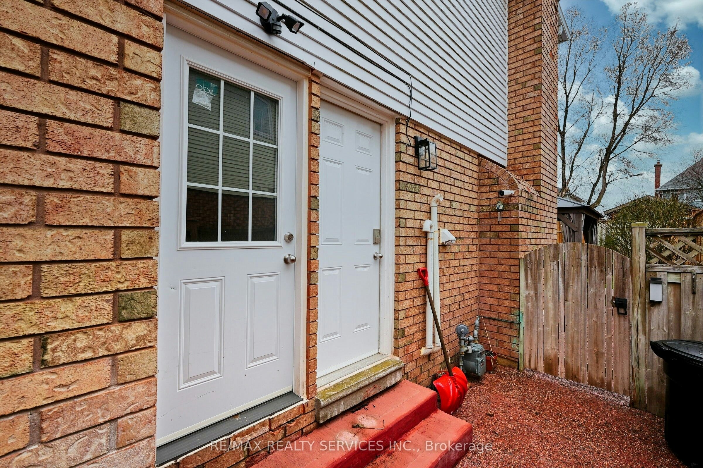 8 Yeoman Drive, Brantford, ON, N3R 7S8 - 32
