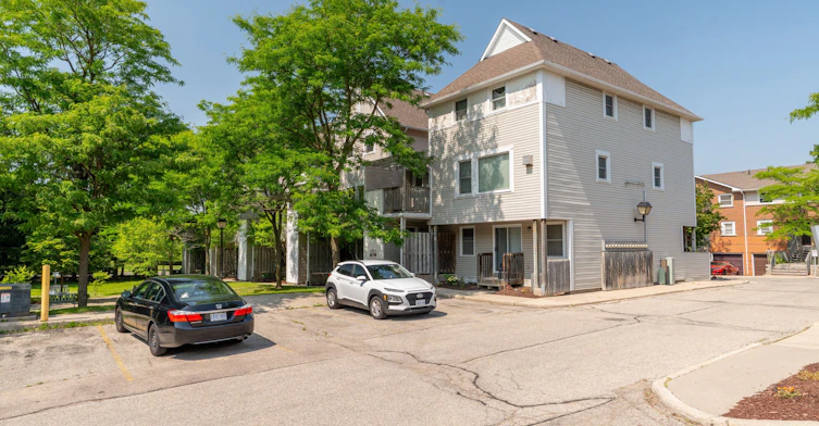 55-461 Beechwood Place, Waterloo, ON, N2T 2N8 - 2