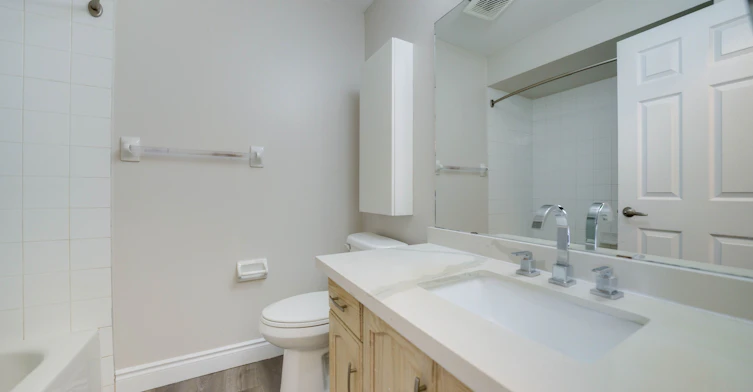 32-76 Frances Avenue, Hamilton, ON, L8E 5X2 - 32