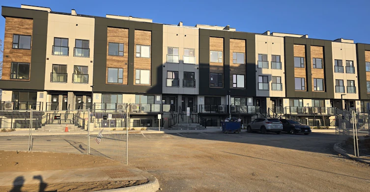 309B-16 Melbourne Avenue, St. Catharines, ON, L2P 3J8