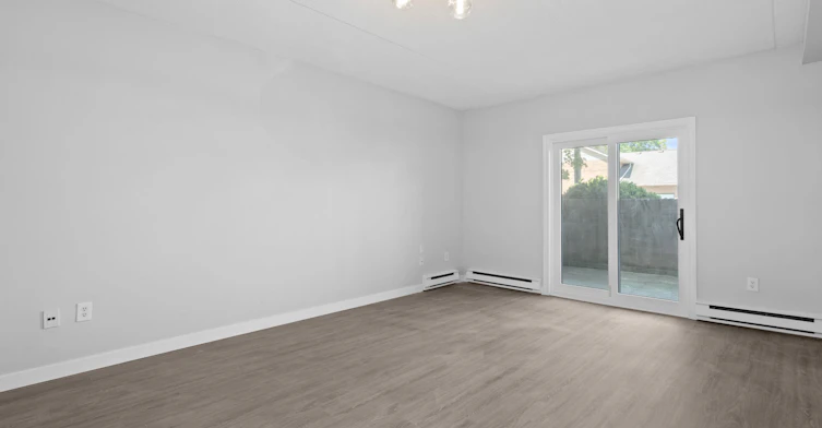 107-72 Main Street E, Port Colborne, ON, L3K 5Z8 - 18