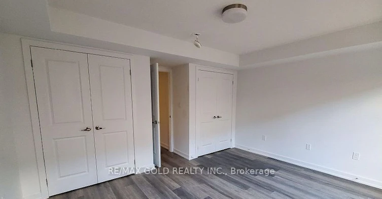 25-205 West Oak Trail, Kitchener, ON, N2R 1R4