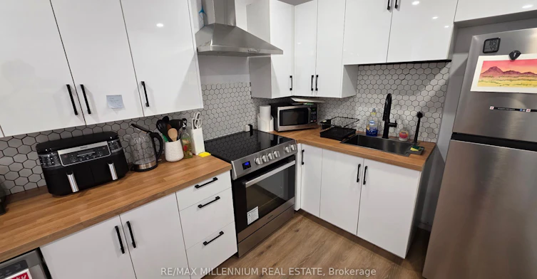 2595 Bateman Trail, London, ON, N6L 0B1 - 11