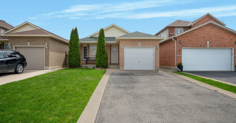 26 Phillipo Drive, Hamilton, ON, L9B 2P6