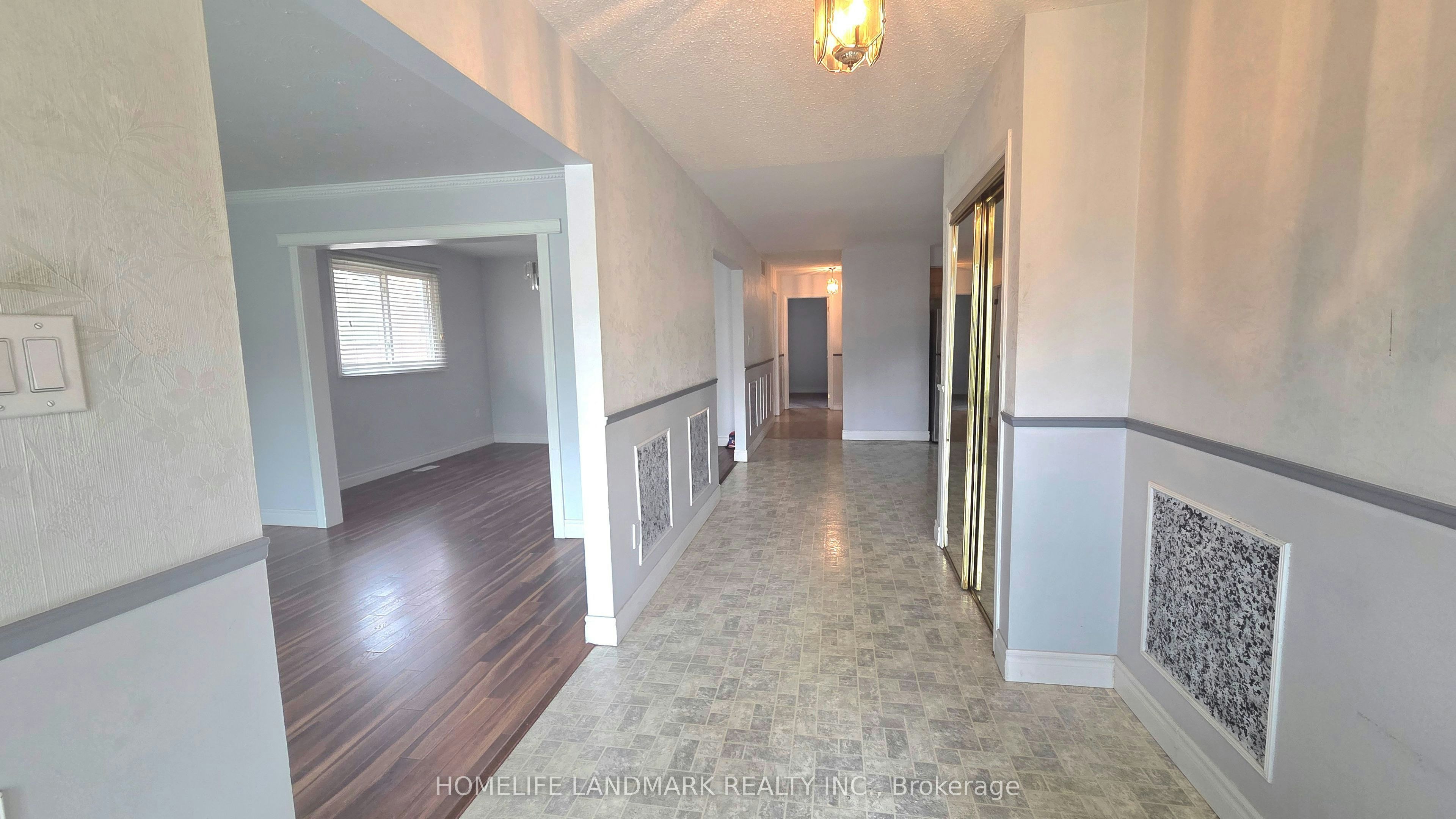 33 Elora Drive, Hamilton, ON, L9C 6T4 - 4
