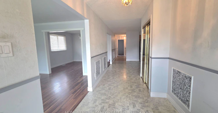 33 Elora Drive, Hamilton, ON, L9C 6T4 - 4