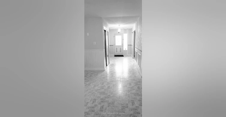 33 Elora Drive, Hamilton, ON, L9C 6T4 - 2