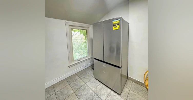 216 John Street N, Hamilton, ON, L8L 4P5 - 3