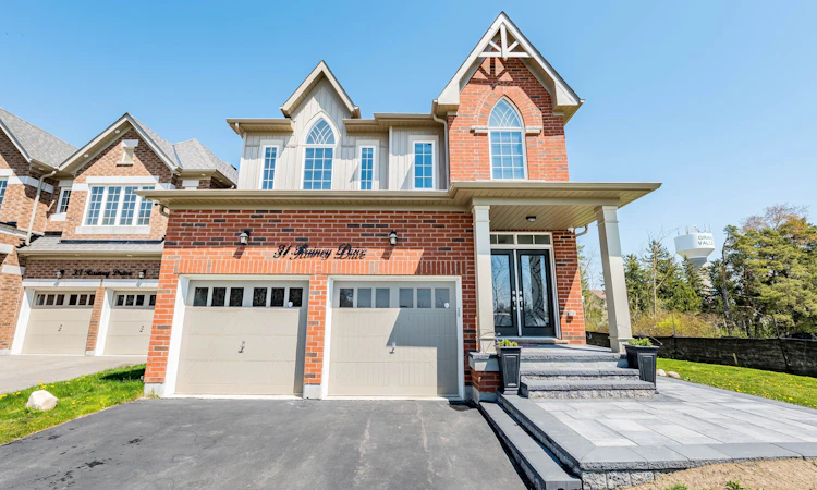 31 Rainey Drive