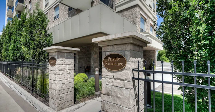 106-223 Erb Street W, Waterloo, ON, N2L 0B3