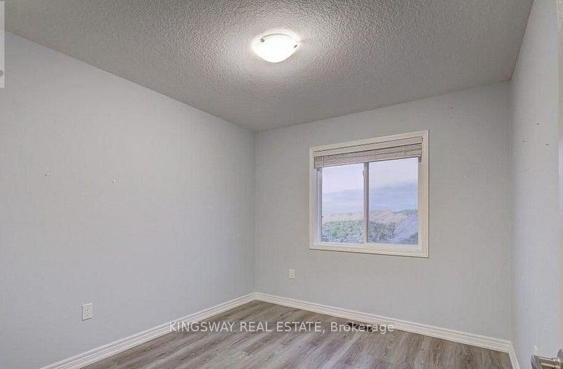 16 Bradbury Road, Hamilton, ON, L8J 0L1 - 4